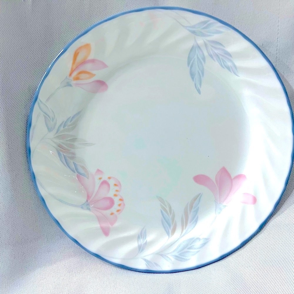 Set of 18pc Corelle by Corning PINK TRIO with Swirl Rim set (18 pieces)